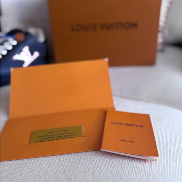 Louis Vuitton LV Buttersoft Sneaker - Blue | Men’s Size 10 | Full Set | Italy - Picture 12 of 15